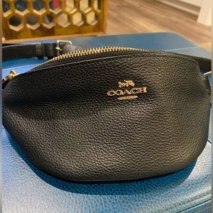 Coach black pebble leather belt bag/crossbody gold hardware never used pristine